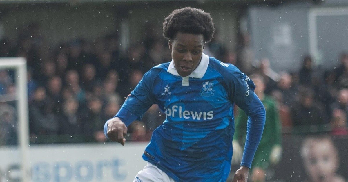 Wealdstone boss David Nobel hails Kallum Cesay after debut