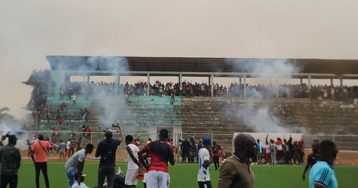 Sierra Leone FA Cup final abandoned as rival fans clash