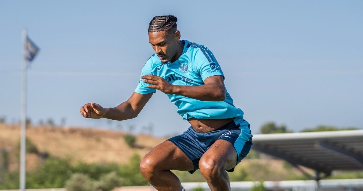 CD Leganés will introduce Matija Nastasic and Sébastien Haller as new players on Tuesday, September 3, the Spanish side has confirmed.