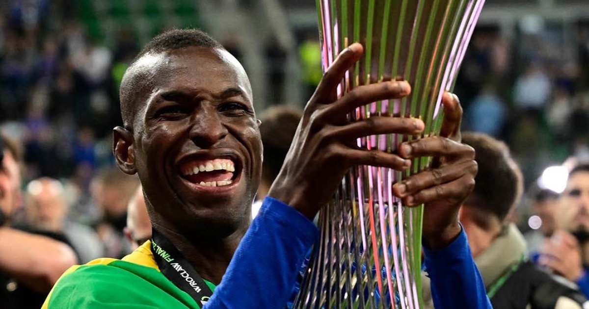 Senegal's Nicolas Jackson helps Chelsea lift the Uefa Conference League