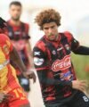 Nigerian midfielder Onuche Ogbelu pens new Espérance deal