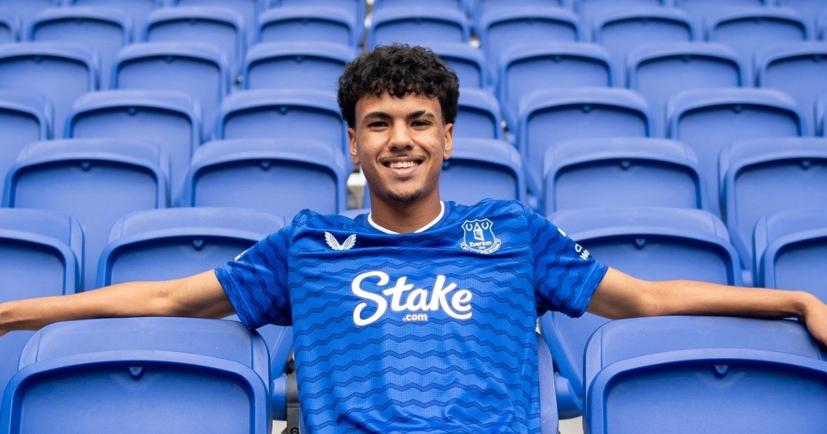 Everton's move delights Moroccan International Adam Aznou