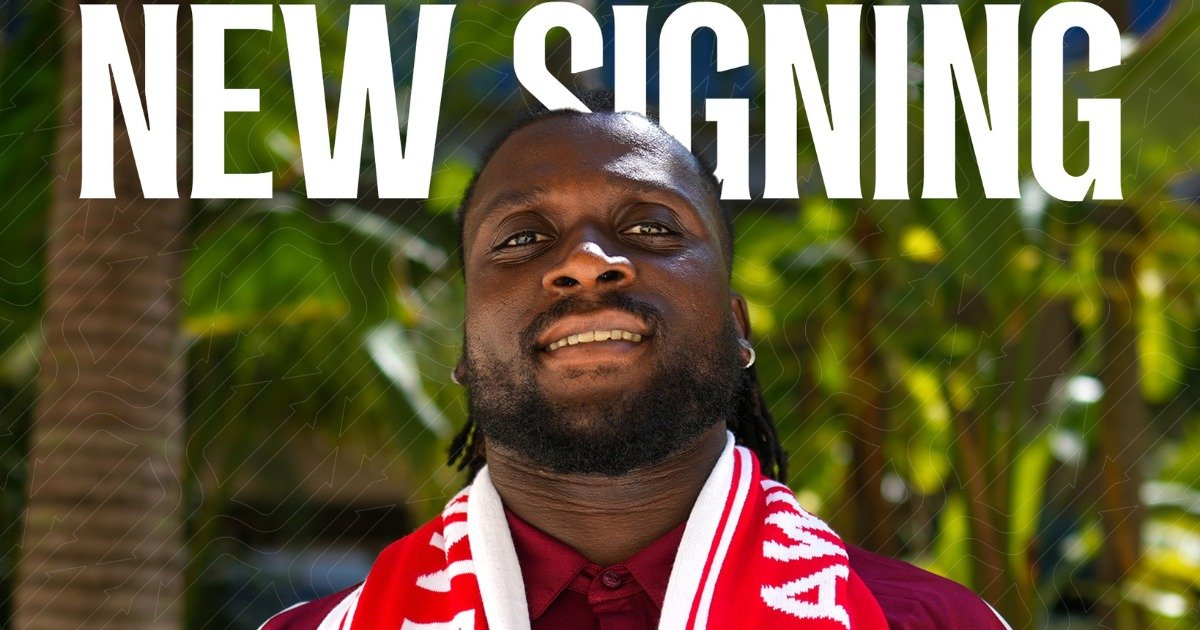 DR Congo's striker Kabongo Tshimanga pens Crawley Town deal