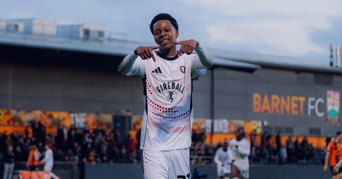 Sierra Leone’s Midfield Maestro Kallum Cesay Extends Contract Until 2028