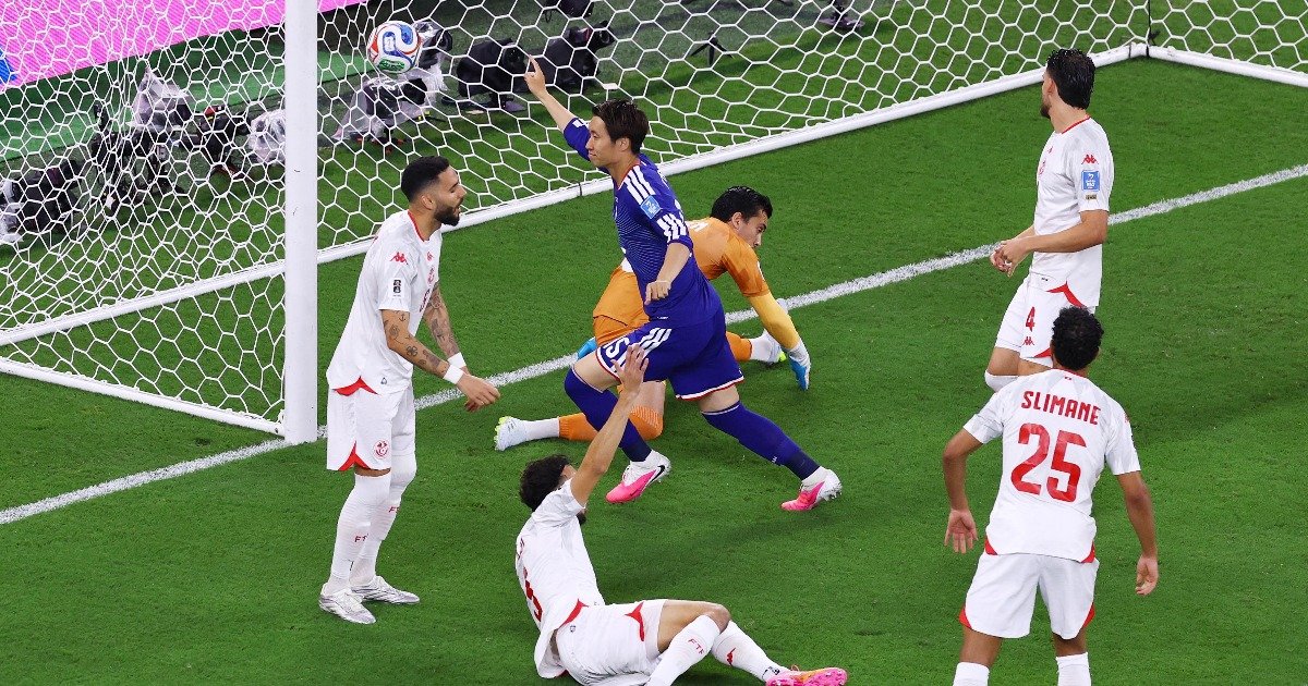 Japan's historic win sends Tunisia crashing out