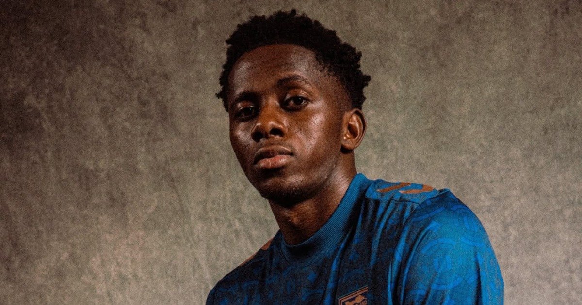 DR Congo’s Jules Ahoka signs for Sunderland from Royal Antwerp